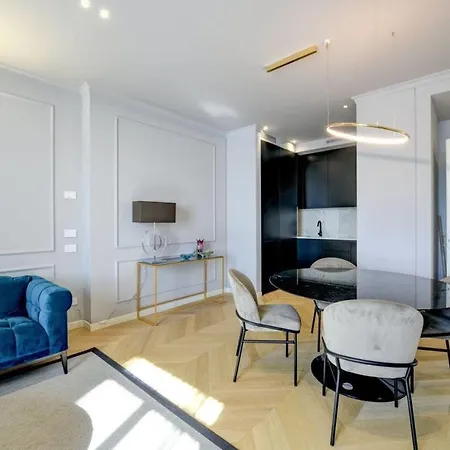 Two-Room Apartments With A Chic View Apartment *