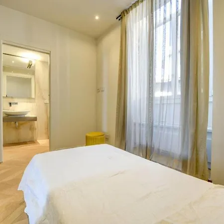 Two-Room Apartments With A Chic View * Saló